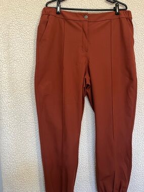 lululemon athletica rust red
